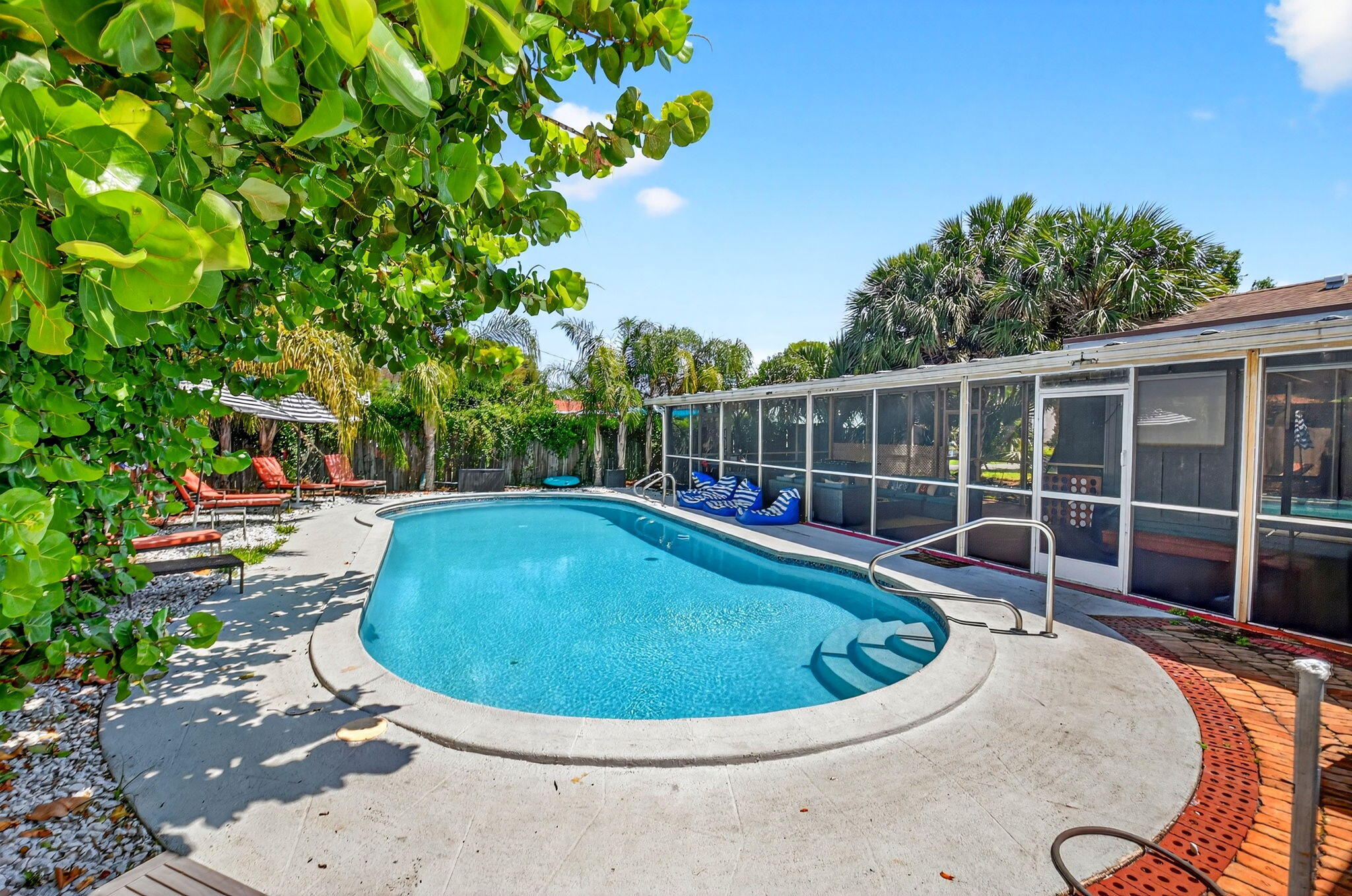 HILLCREST - Residential