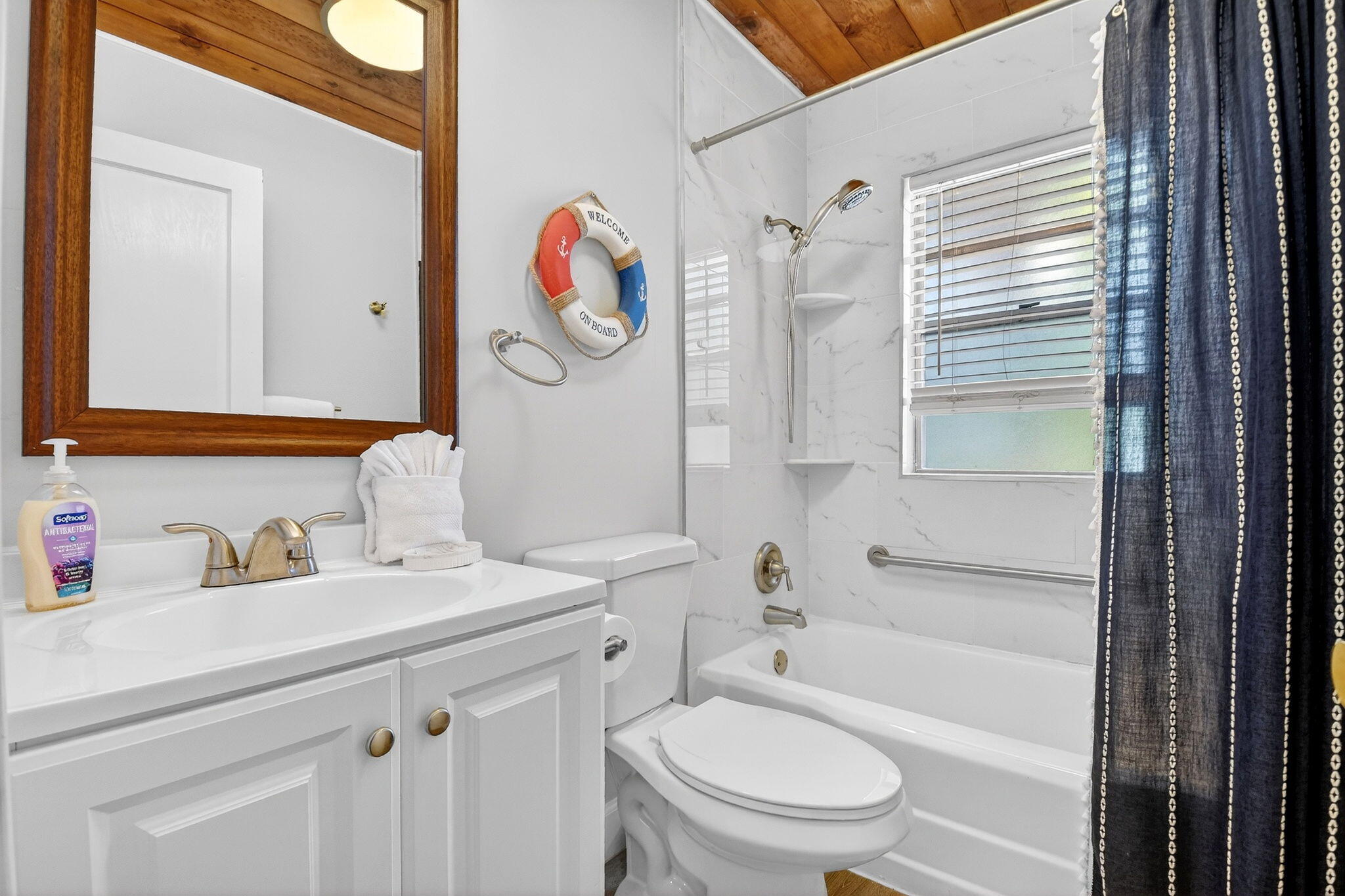 HILLCREST - Residential