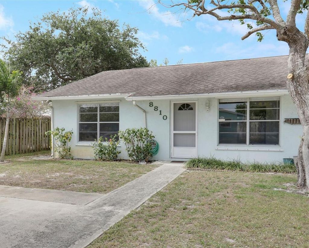 Photo of 8810 SE Hobe Ridge Avenue, Hobe Sound, FL 33455 (MLS # R11093737)