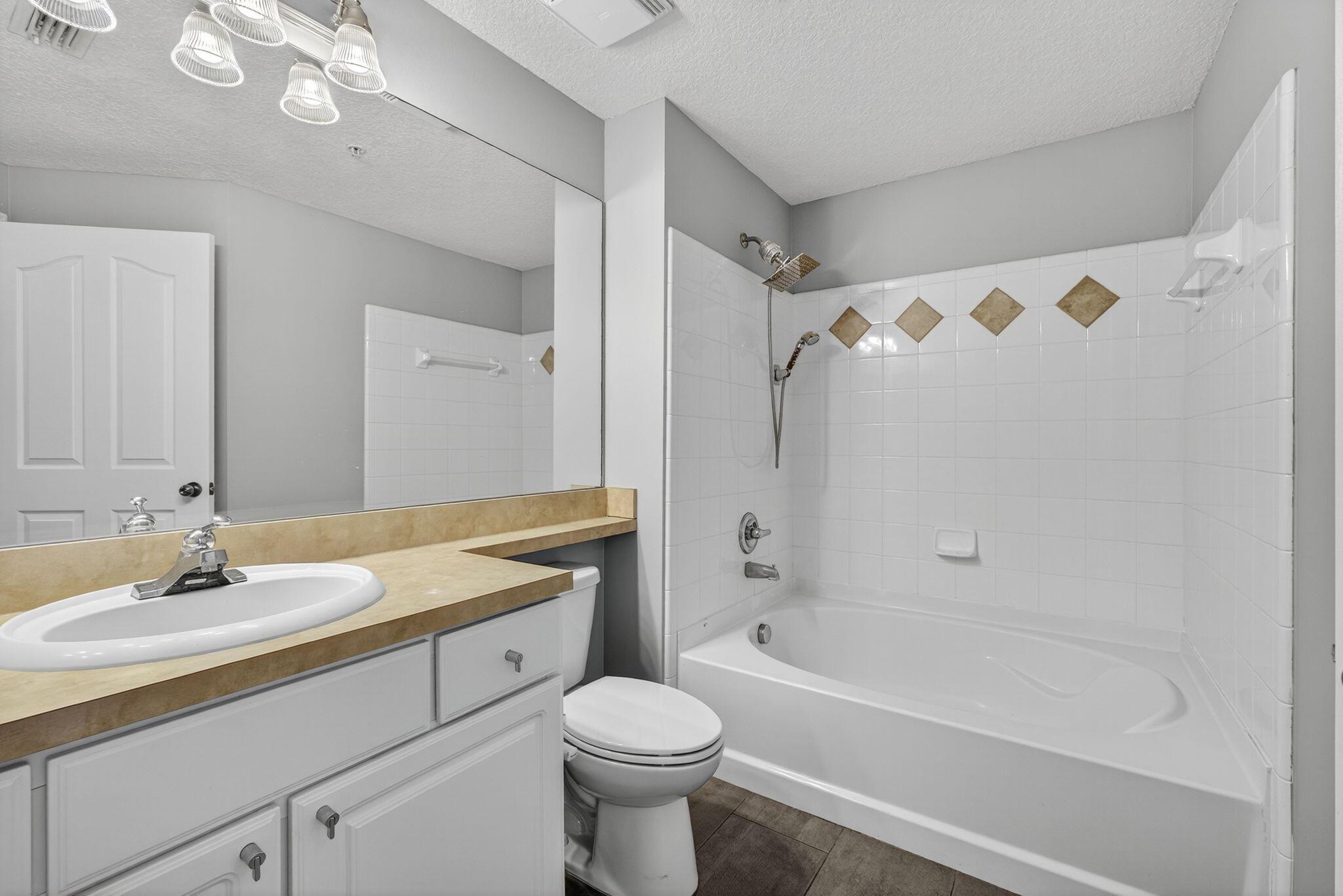 FIORE AT THE GARDENS COND - Residential Lease