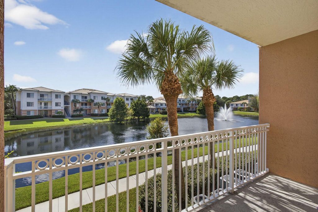 Photo of 6204 Myrtlewood Circle W, Palm Beach Gardens, FL 33418 (MLS # R11138855)