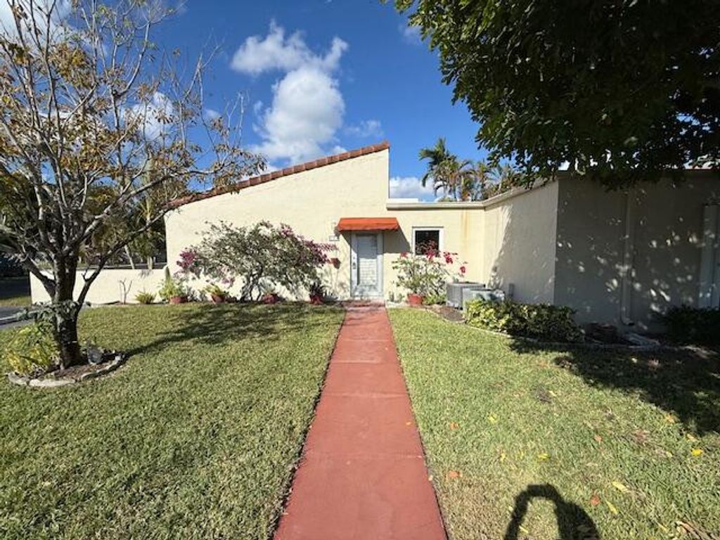 Photo of 2528 Boundbrook Drive S #101, Palm Springs, FL 33406 (MLS # R11143509)