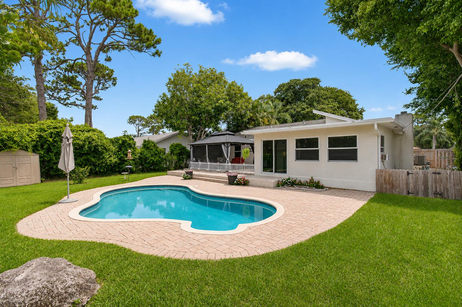 5442 Sunrise Boulevard