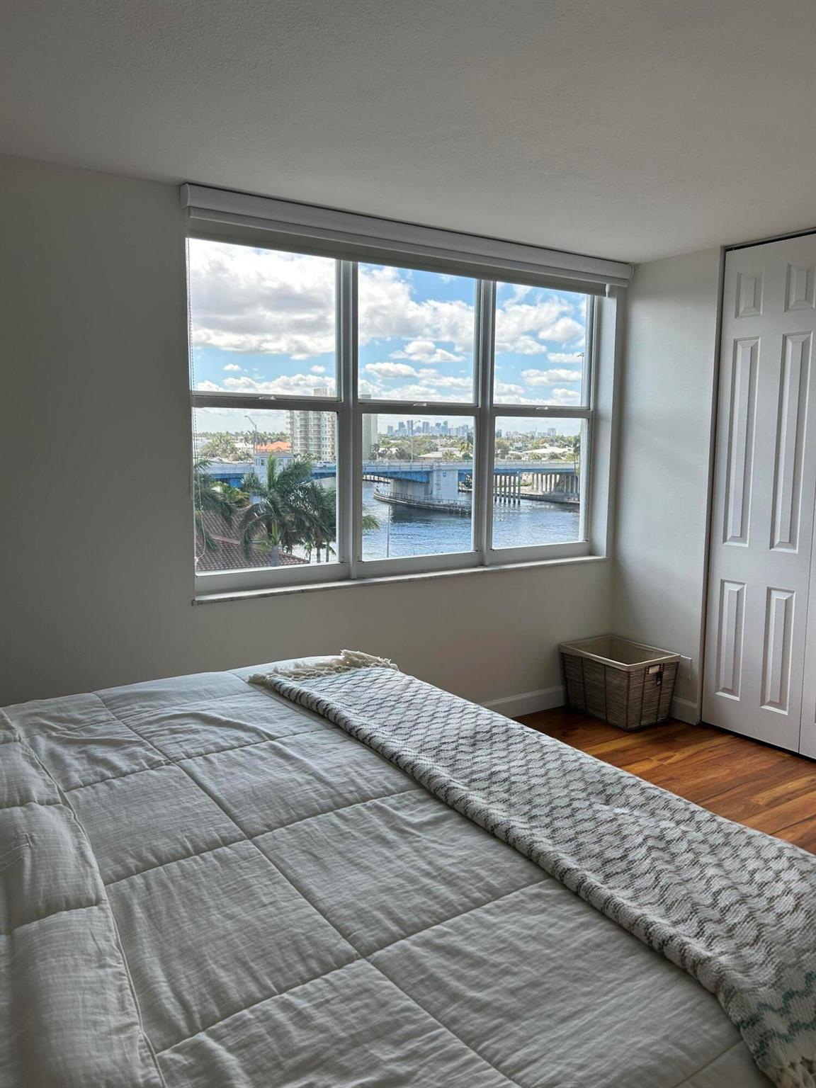CONTINENTAL CONDO - Residential