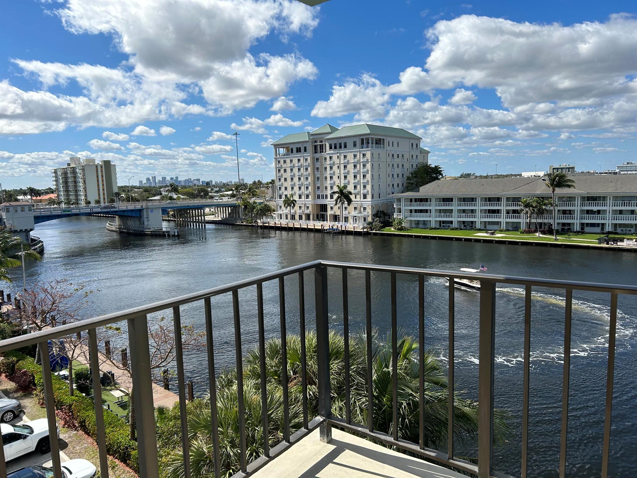 CONTINENTAL CONDO - Residential