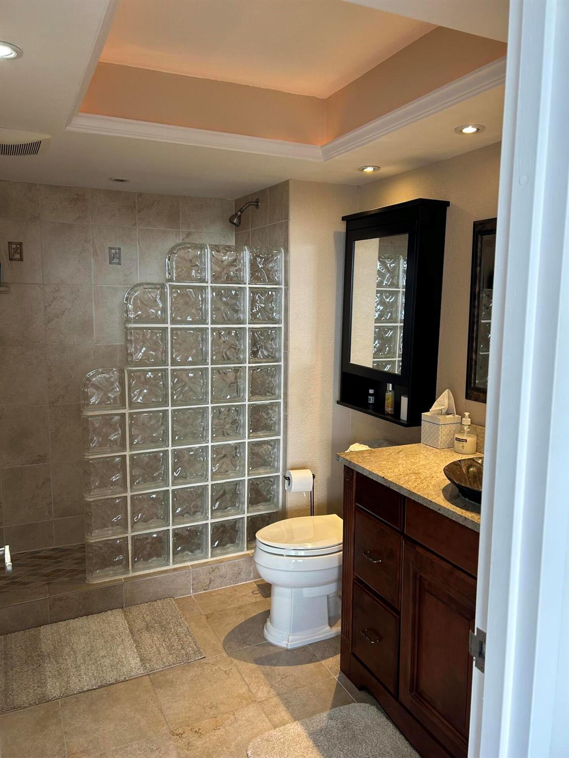 CONTINENTAL CONDO - Residential
