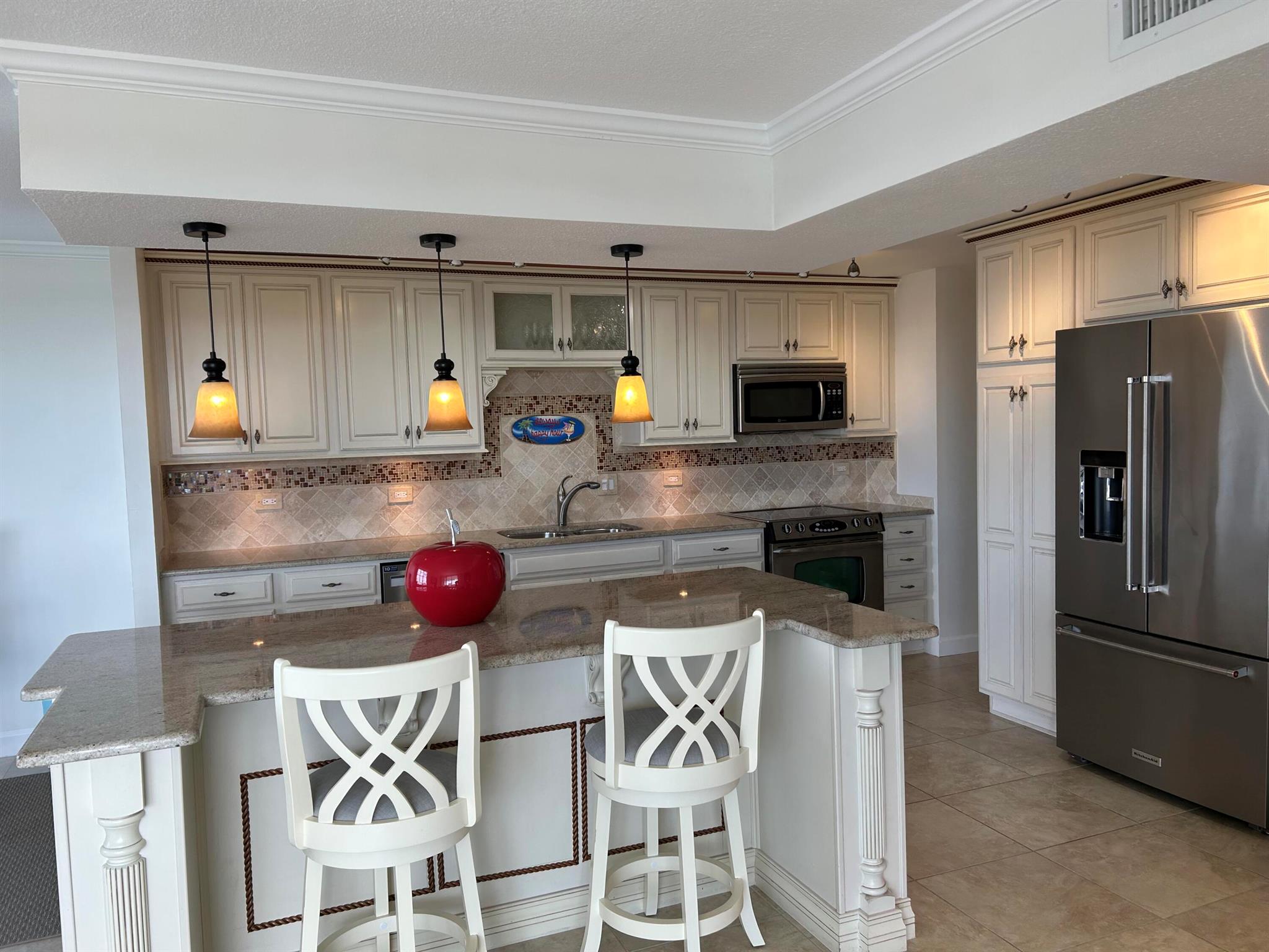 CONTINENTAL CONDO - Residential
