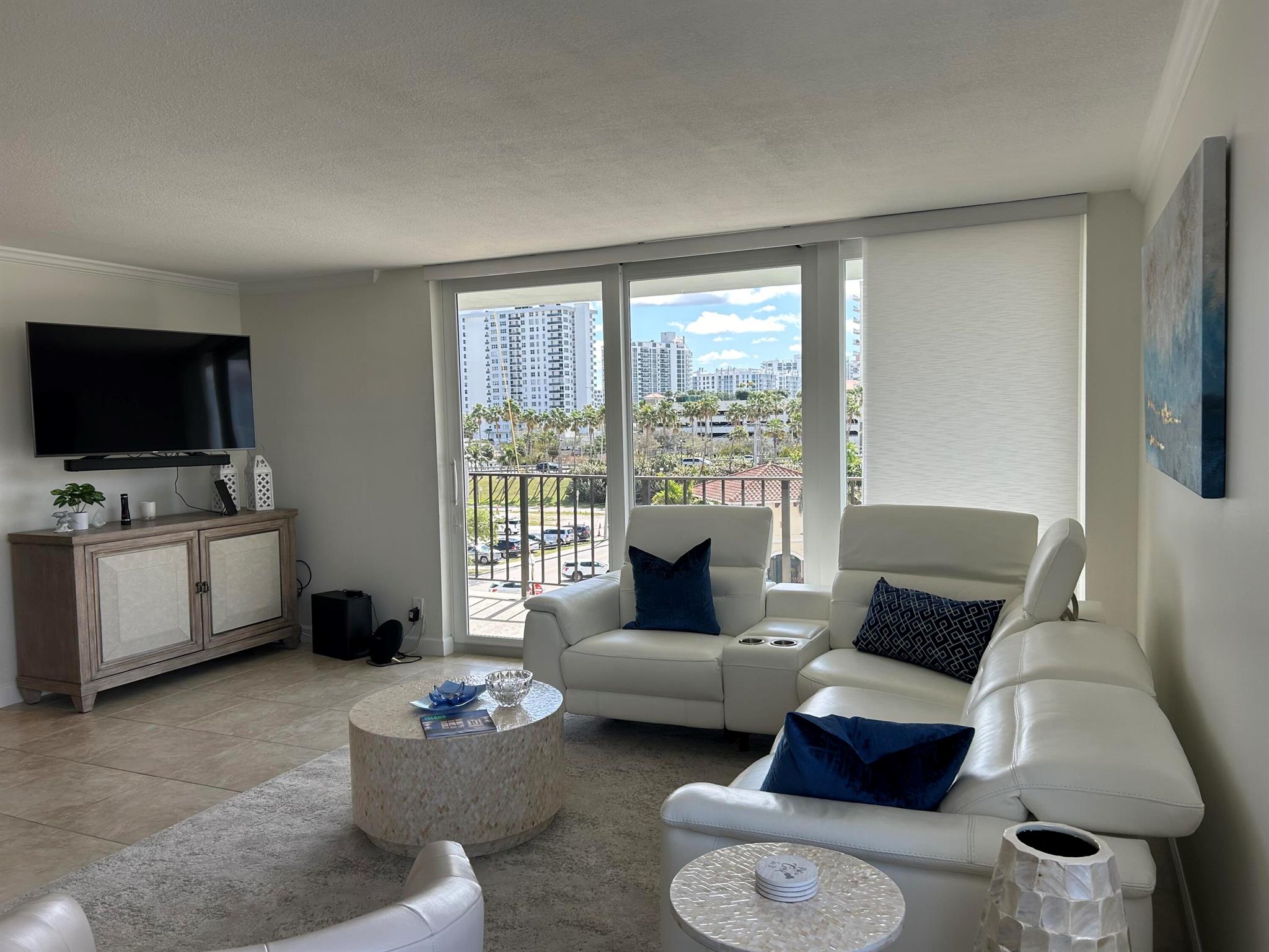 CONTINENTAL CONDO - Residential