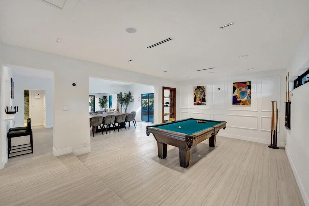 Photo of 4417 SW 38th Terrace, Fort Lauderdale, FL 33312 (MLS # B26064207)