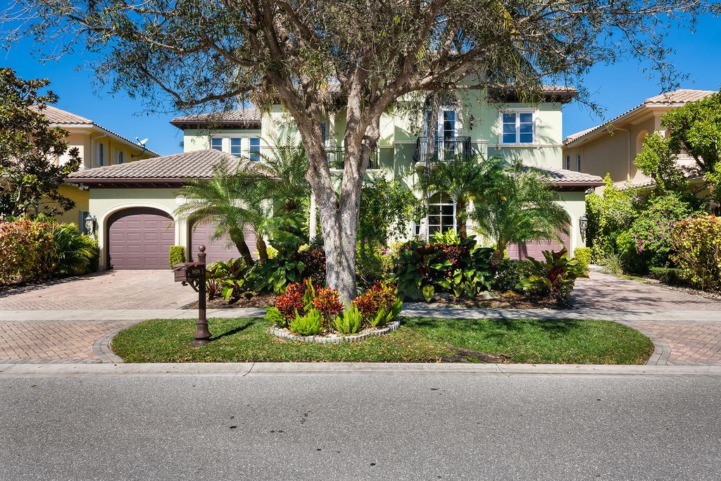 Photo of 9629 Bridgebrook Drive, Boca Raton, FL 33496 (MLS # R10690344)