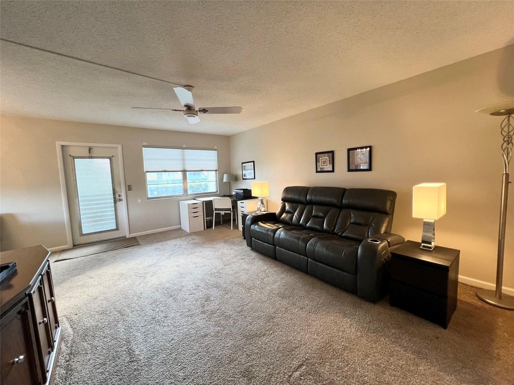 Photo of 105 Oakridge I #105, Deerfield Beach, FL 33442 (MLS # F10512040)