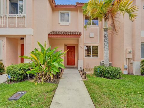 Townhouse in Pembroke Pines FL 20886 3rd Ct.jpg