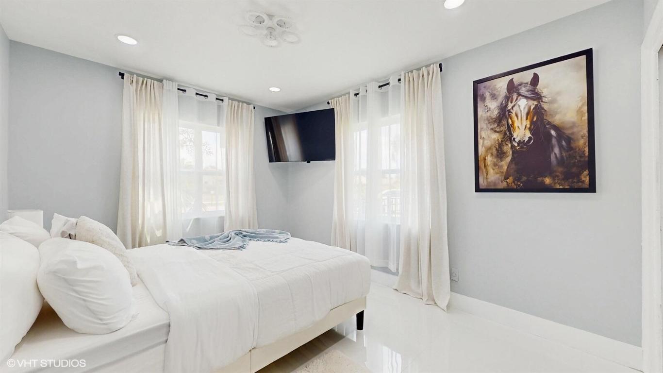 EASTWOOD OF WELLINGTON - Residential Lease