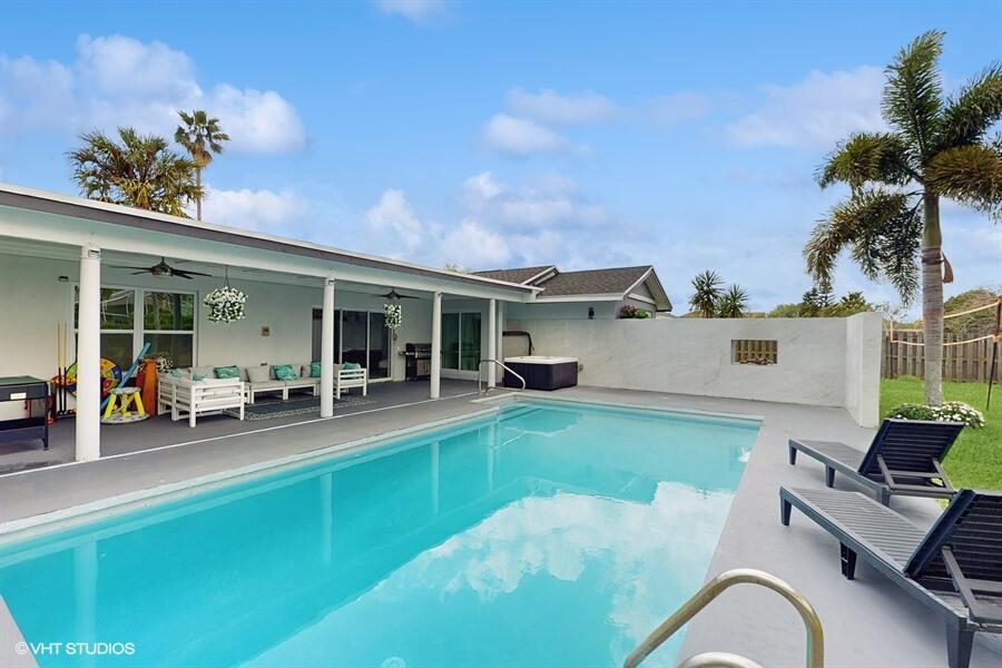 EASTWOOD OF WELLINGTON - Residential Lease