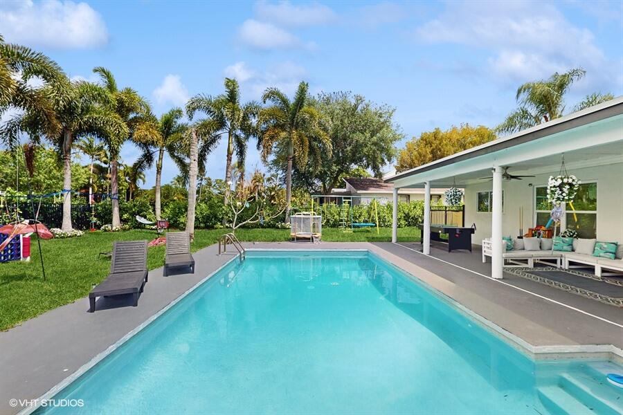 EASTWOOD OF WELLINGTON - Residential Lease