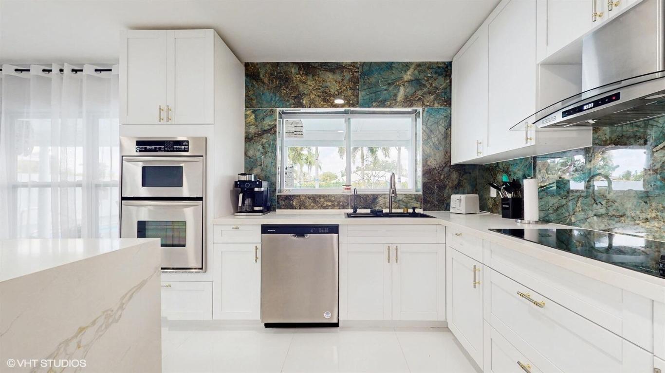 EASTWOOD OF WELLINGTON - Residential Lease