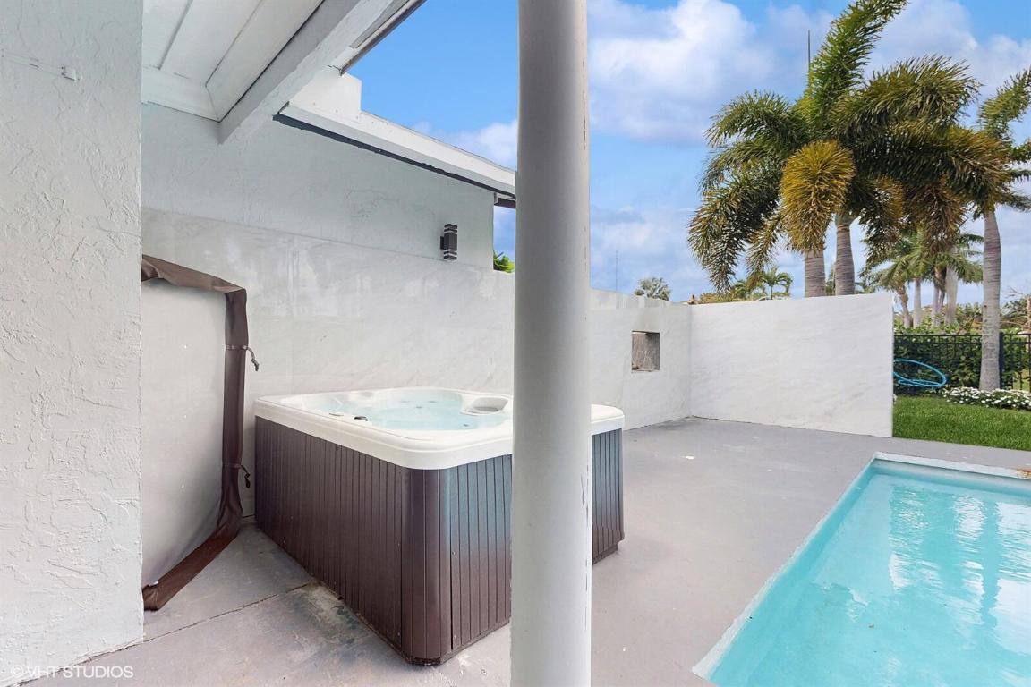 EASTWOOD OF WELLINGTON - Residential Lease