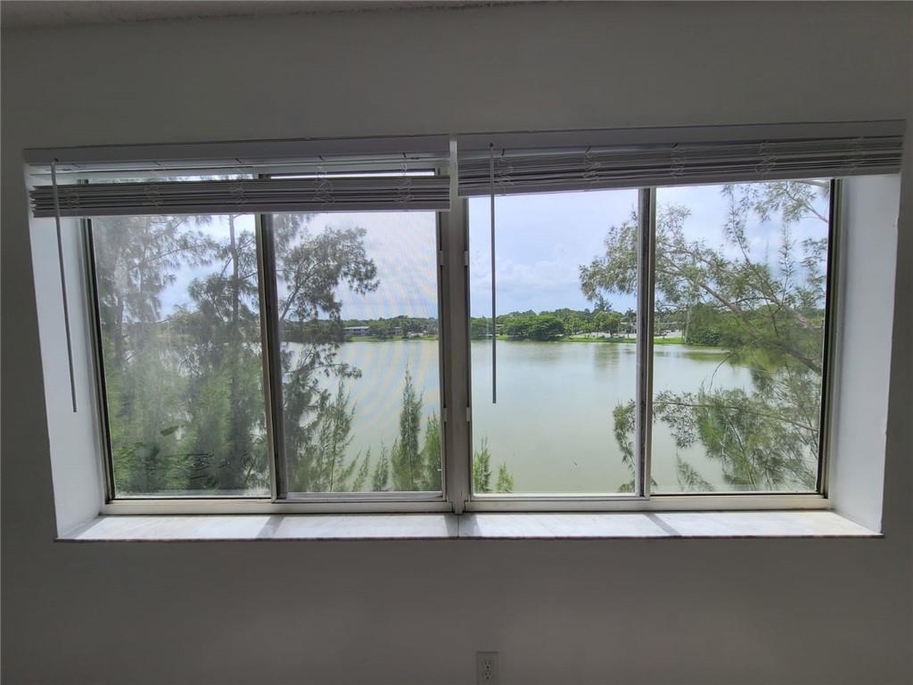 Naranja Lakes Condo - Residential Lease