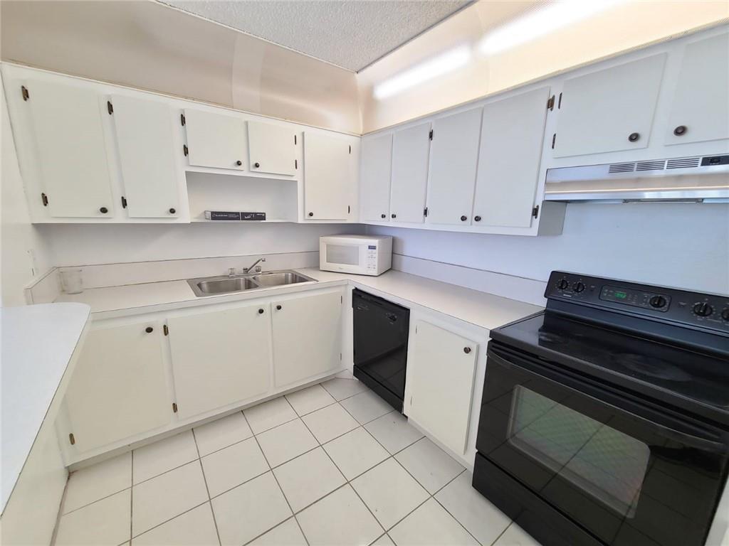 Naranja Lakes Condo - Residential Lease