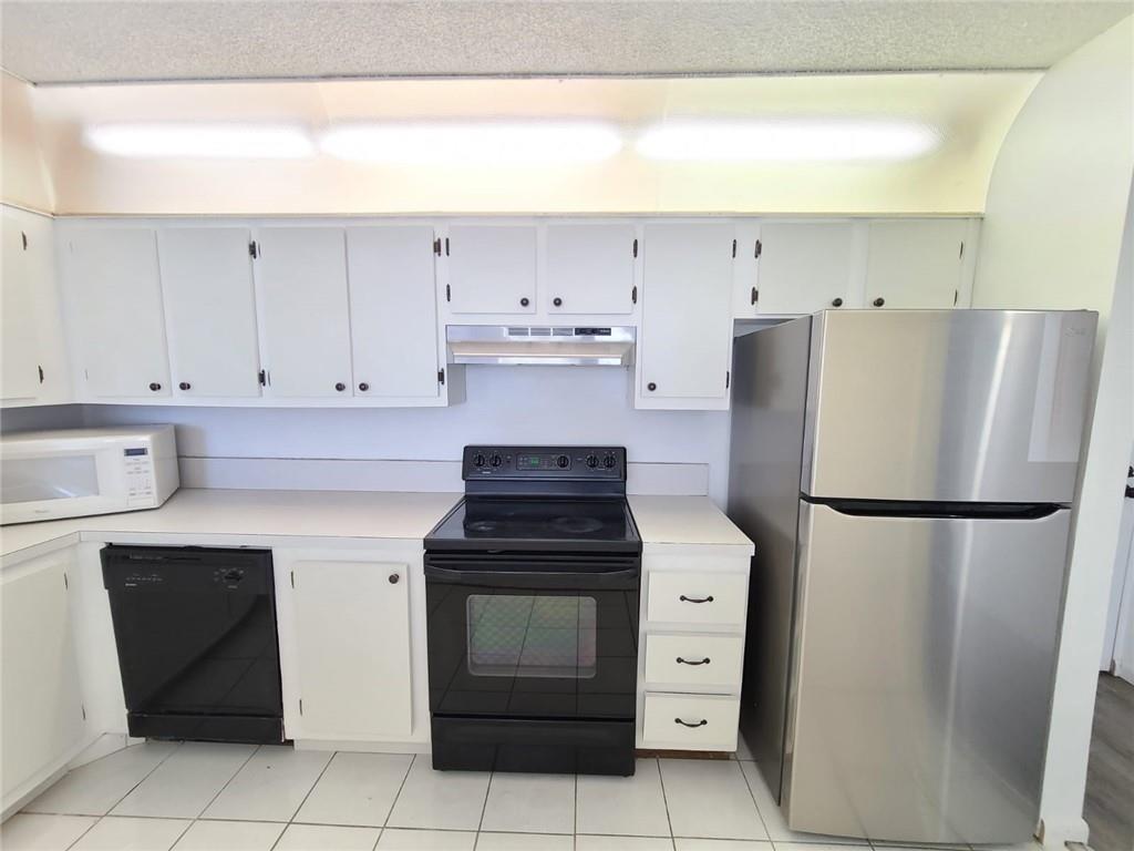 Naranja Lakes Condo - Residential Lease