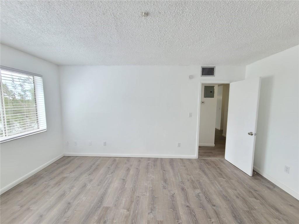 Naranja Lakes Condo - Residential Lease