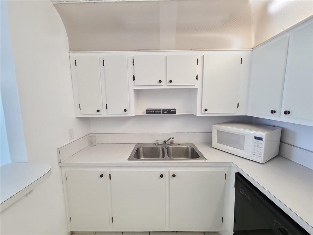 Naranja Lakes Condo - Residential Lease