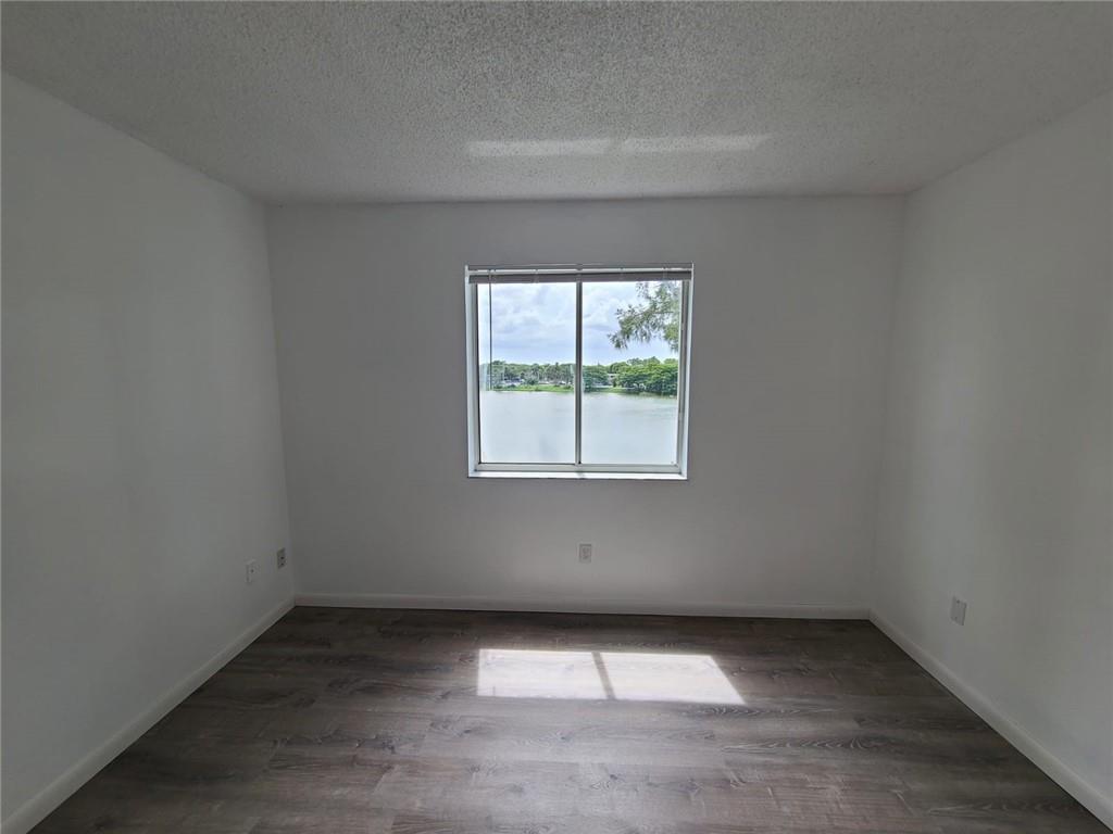Naranja Lakes Condo - Residential Lease