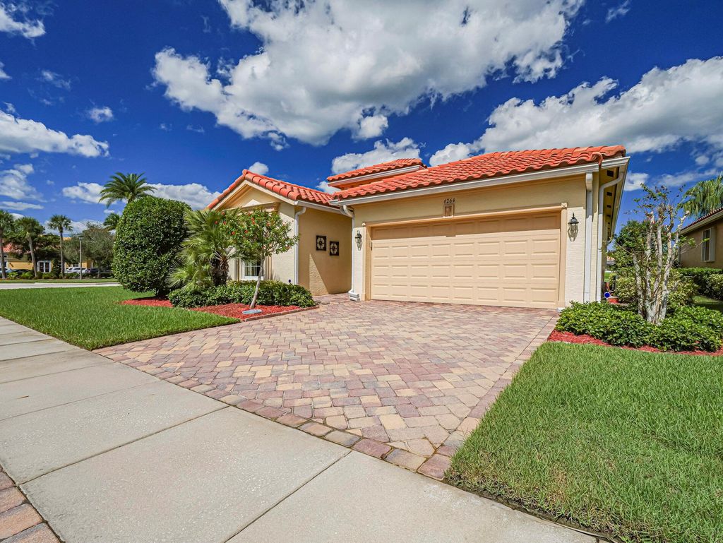 Photo of 6264 Thames Place, Vero Beach, FL 32966 (MLS # R11132394)