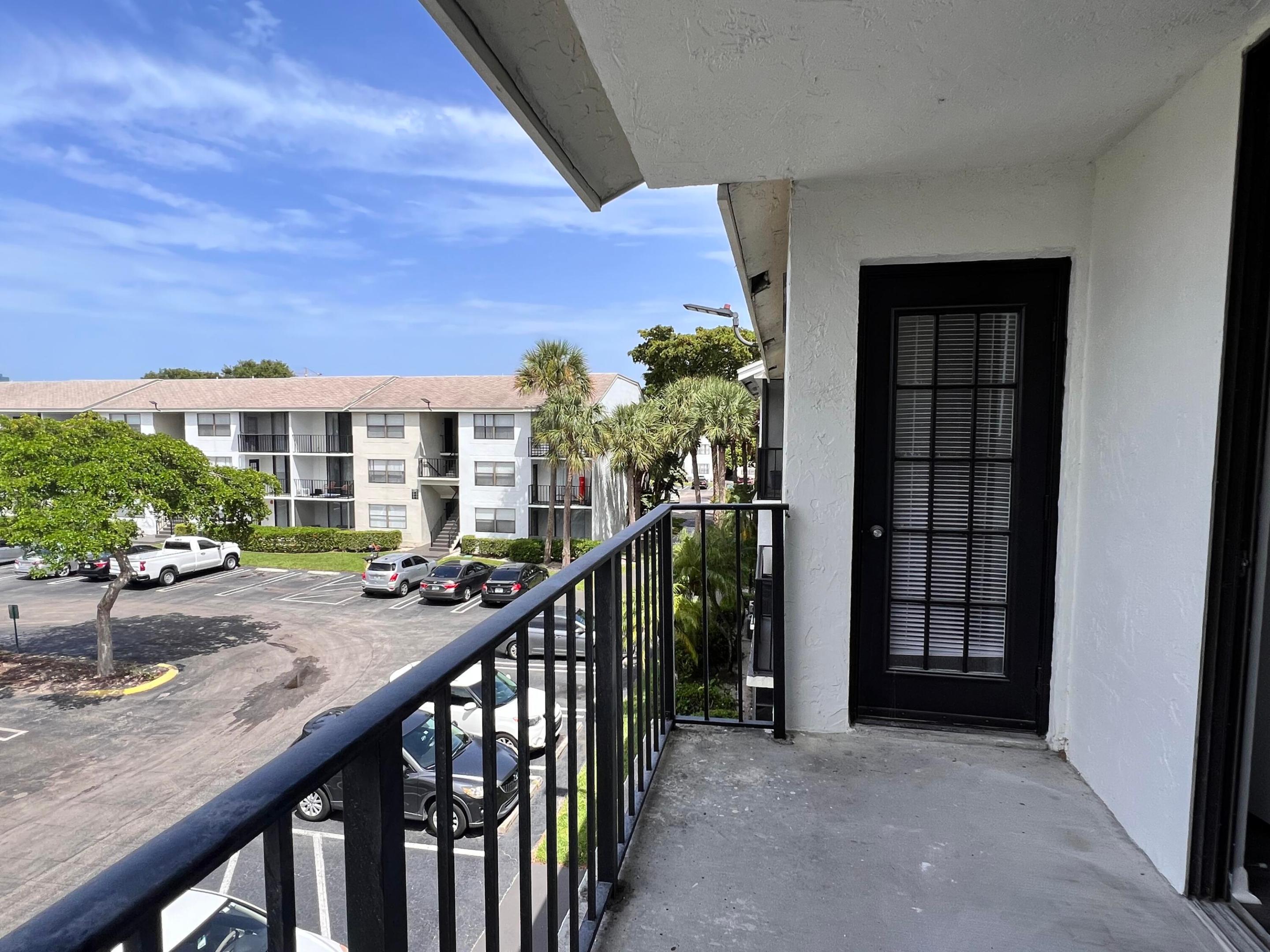 CLEAR LAKE CLUB CONDO - Residential Lease