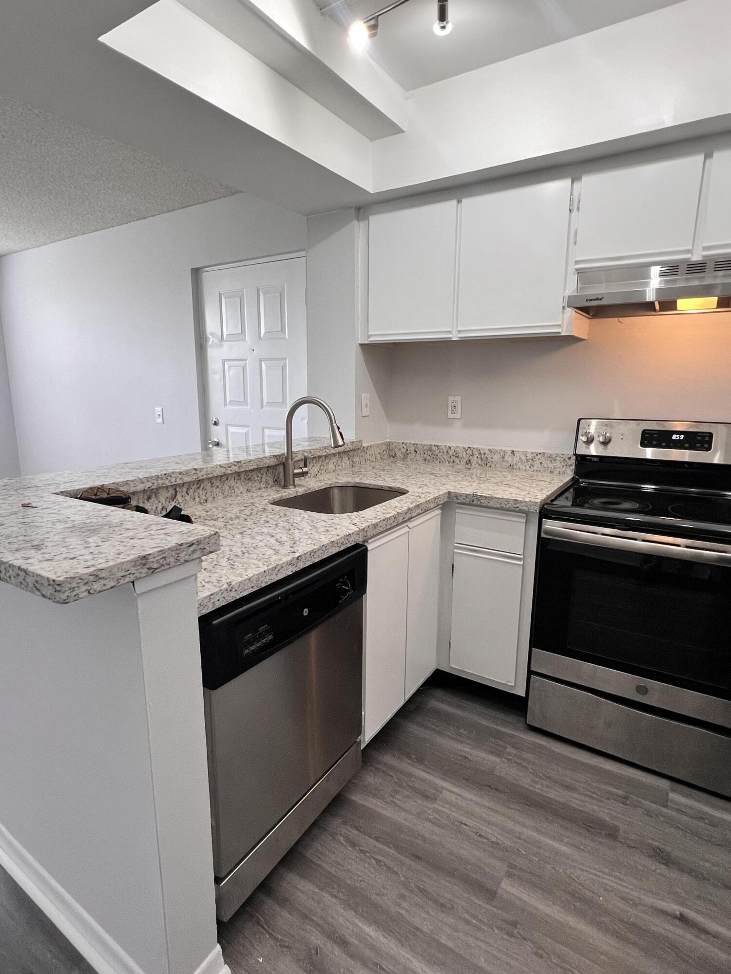 CLEAR LAKE CLUB CONDO - Residential Lease