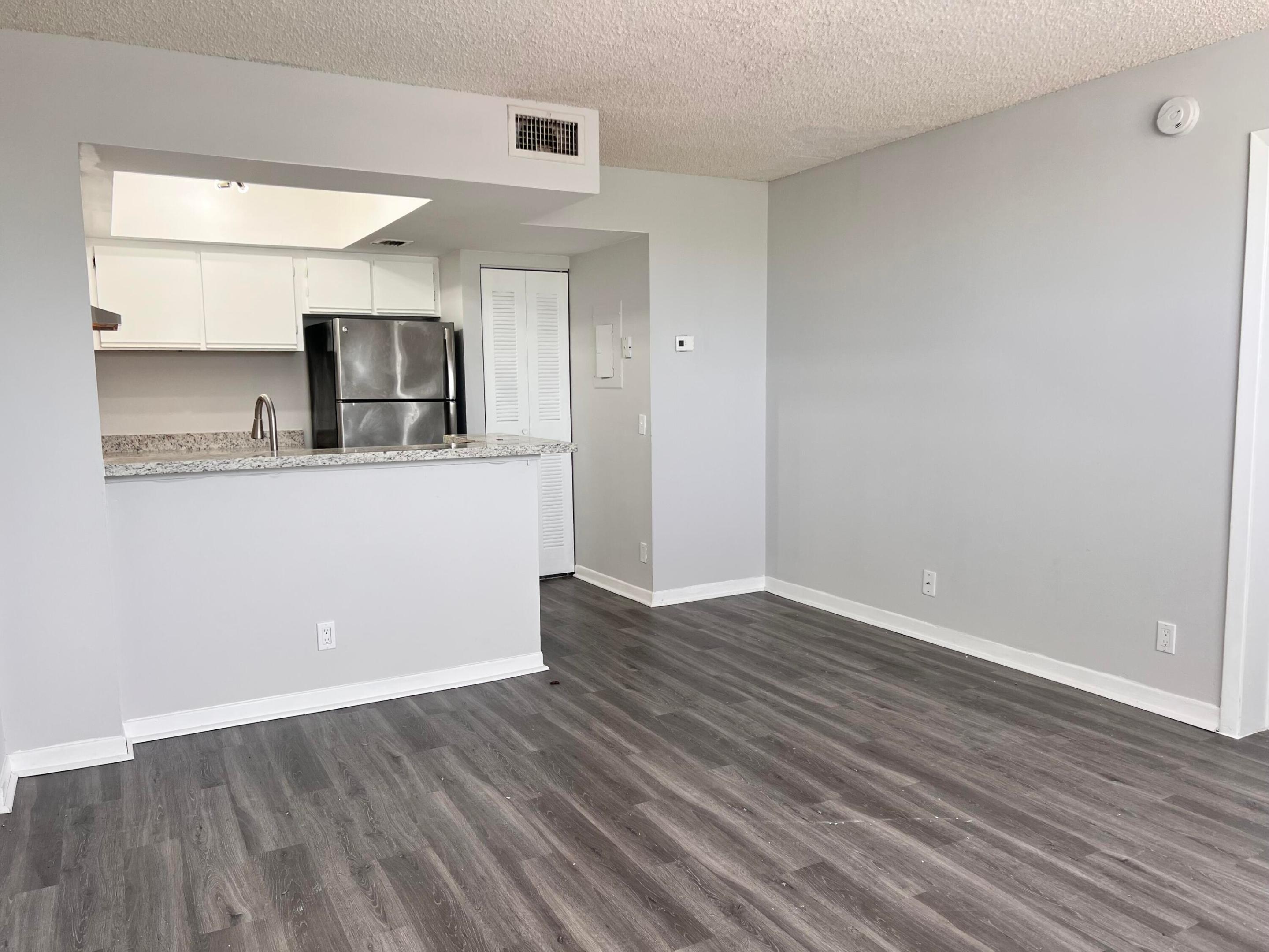 CLEAR LAKE CLUB CONDO - Residential Lease