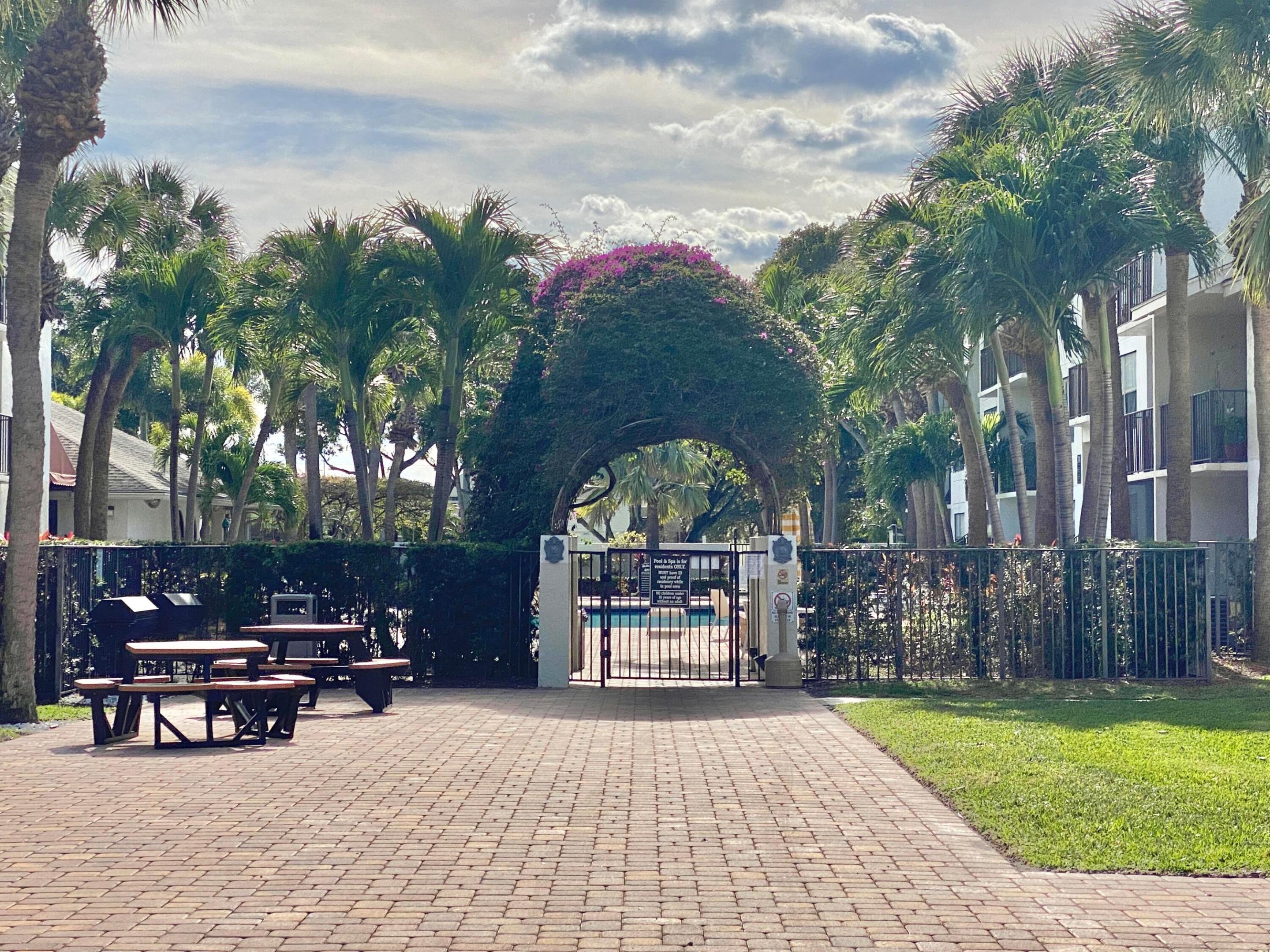 CLEAR LAKE CLUB CONDO - Residential Lease