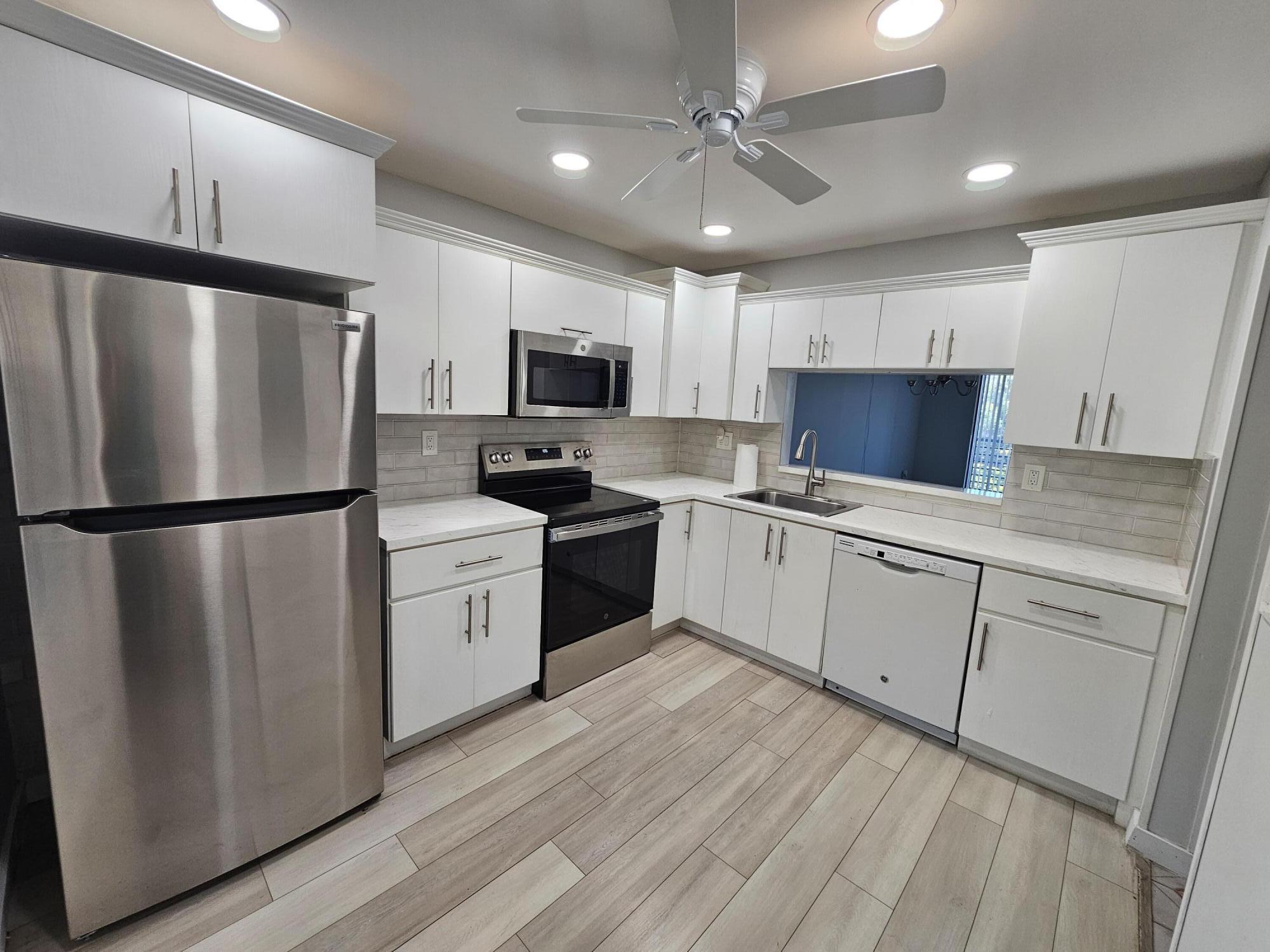 COLONY POINT 5 CONDO - Residential