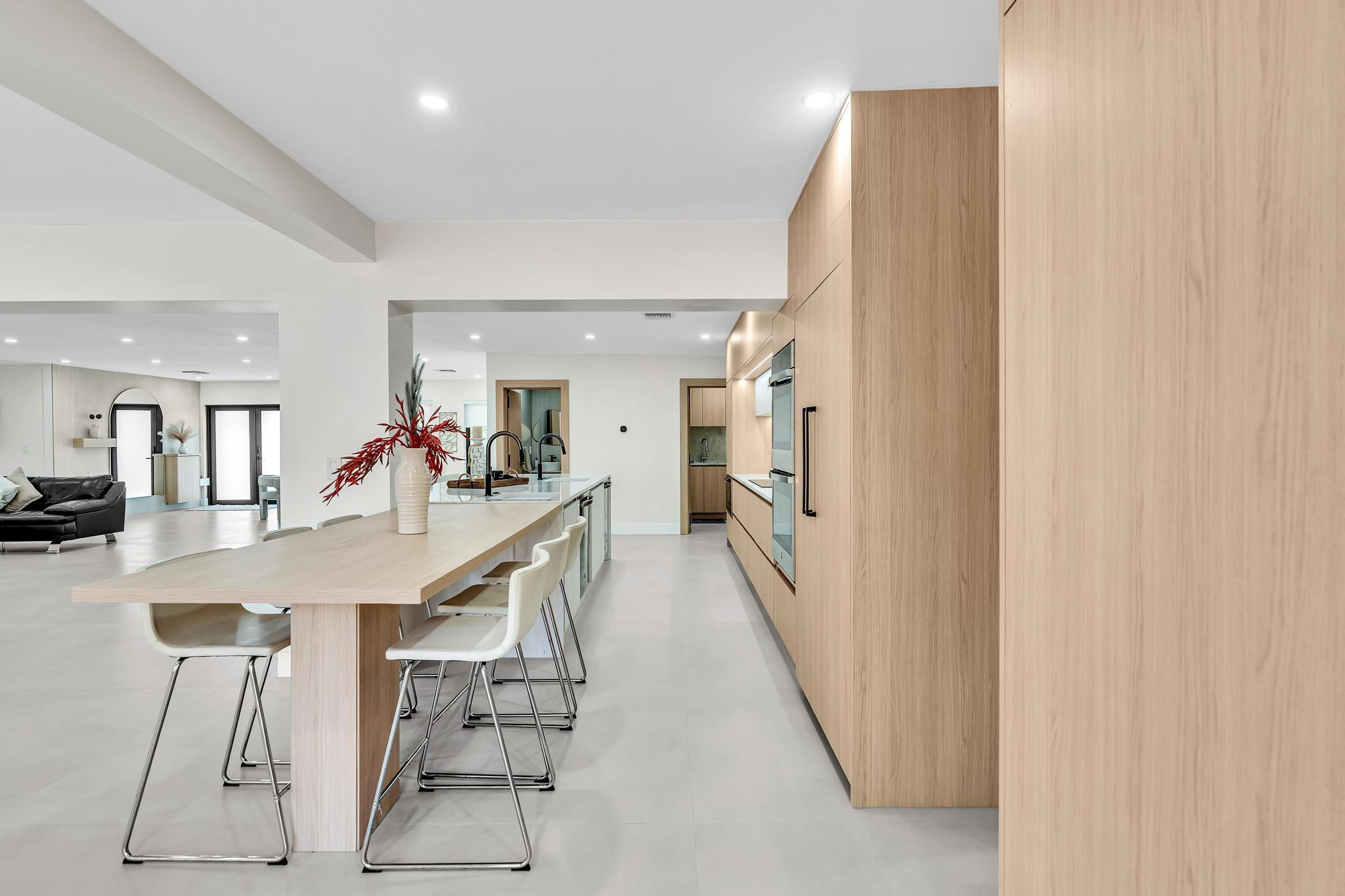 Emerald Hills 68-26 B - Residential