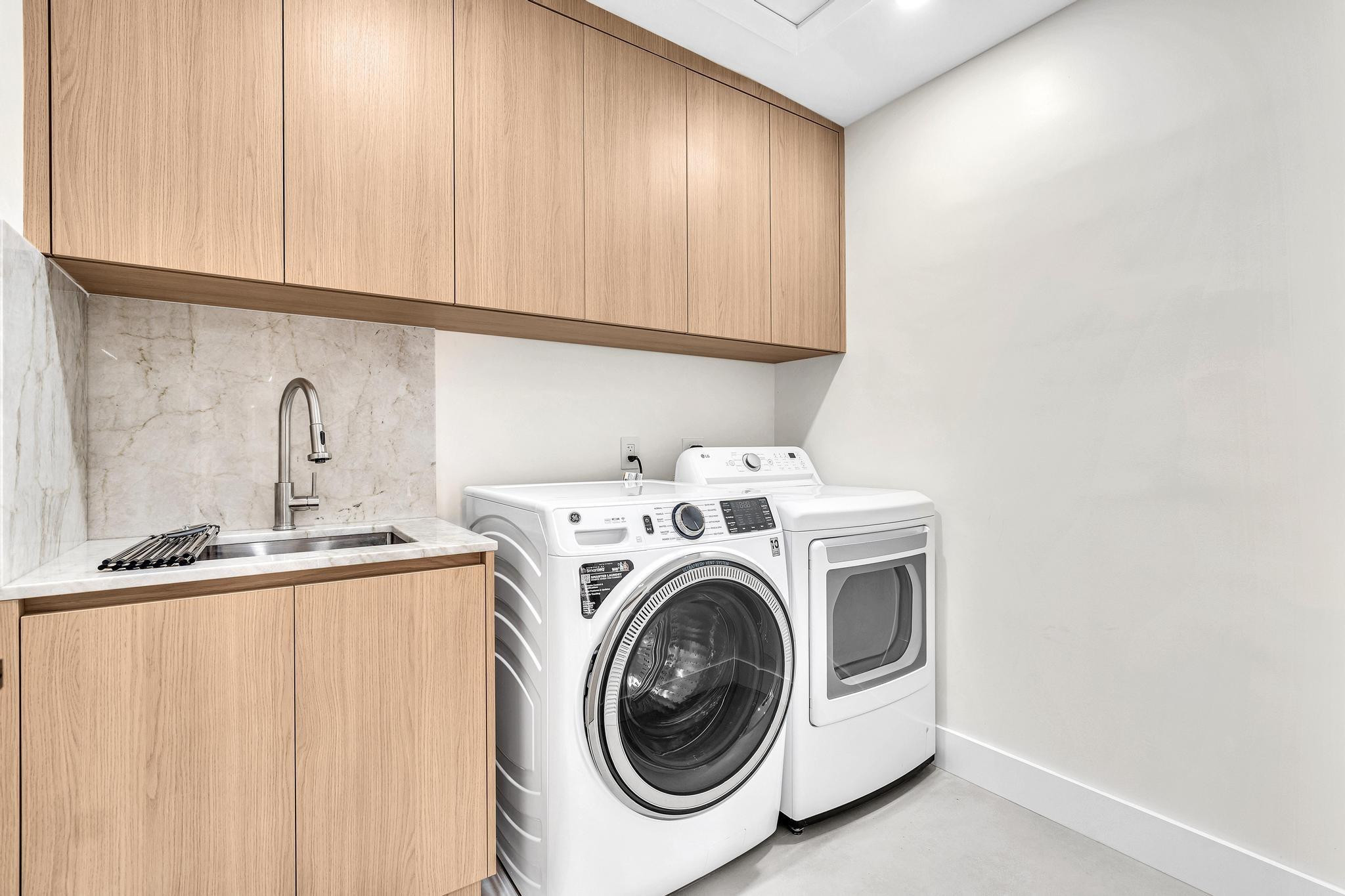 Emerald Hills 68-26 B - Residential