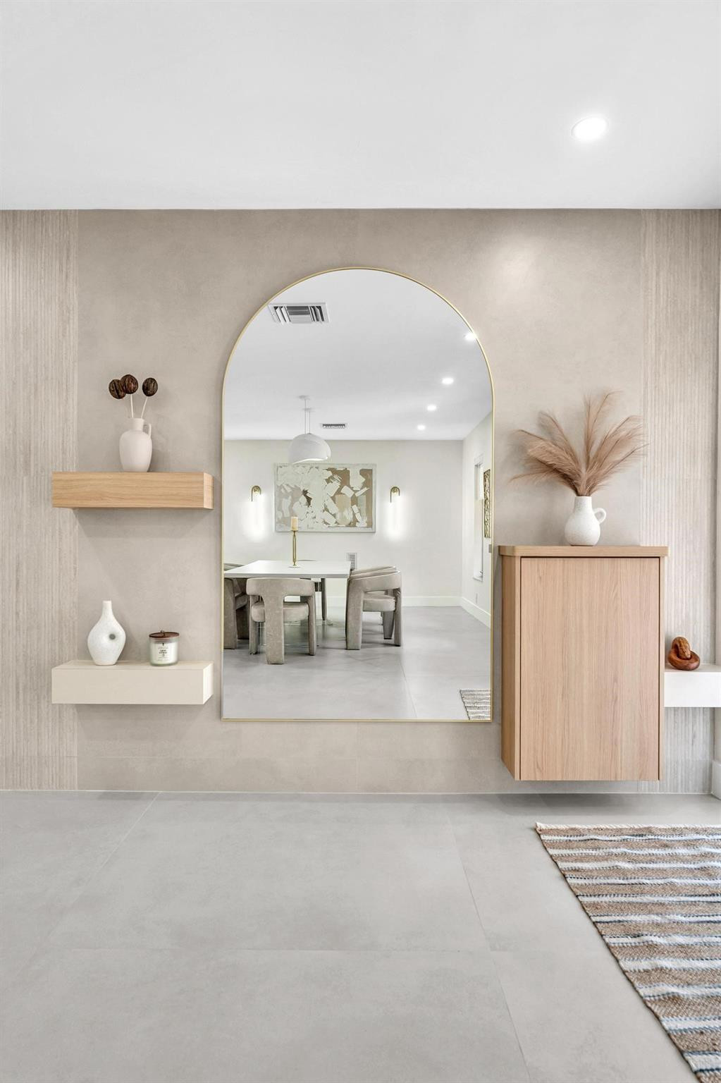 Emerald Hills 68-26 B - Residential