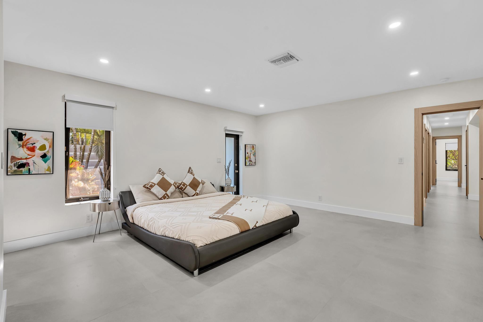 Emerald Hills 68-26 B - Residential