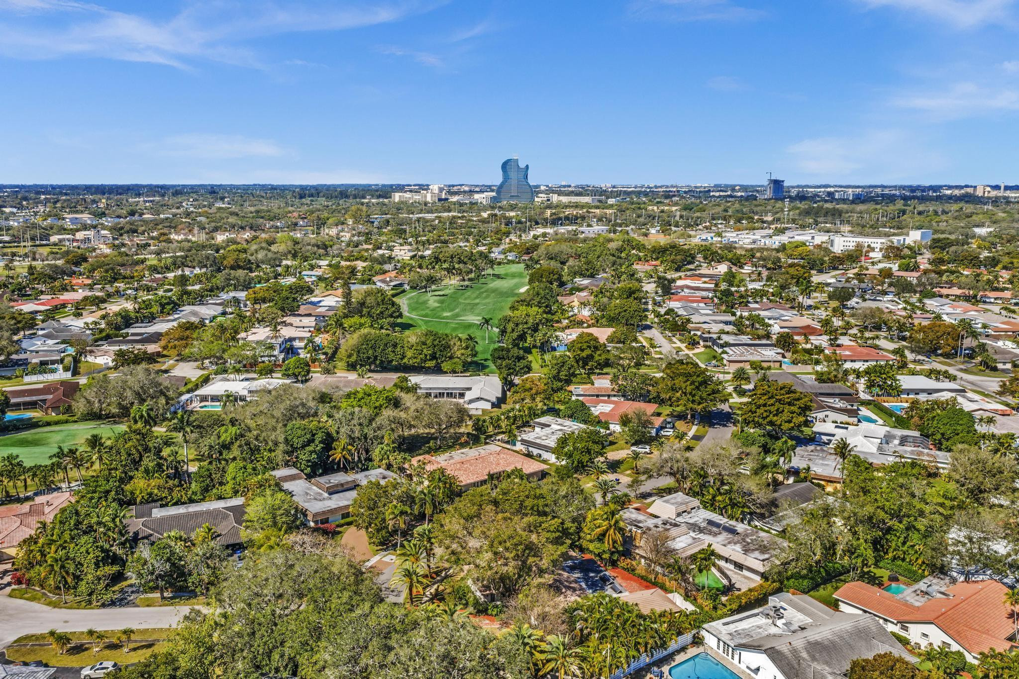 Emerald Hills 68-26 B - Residential