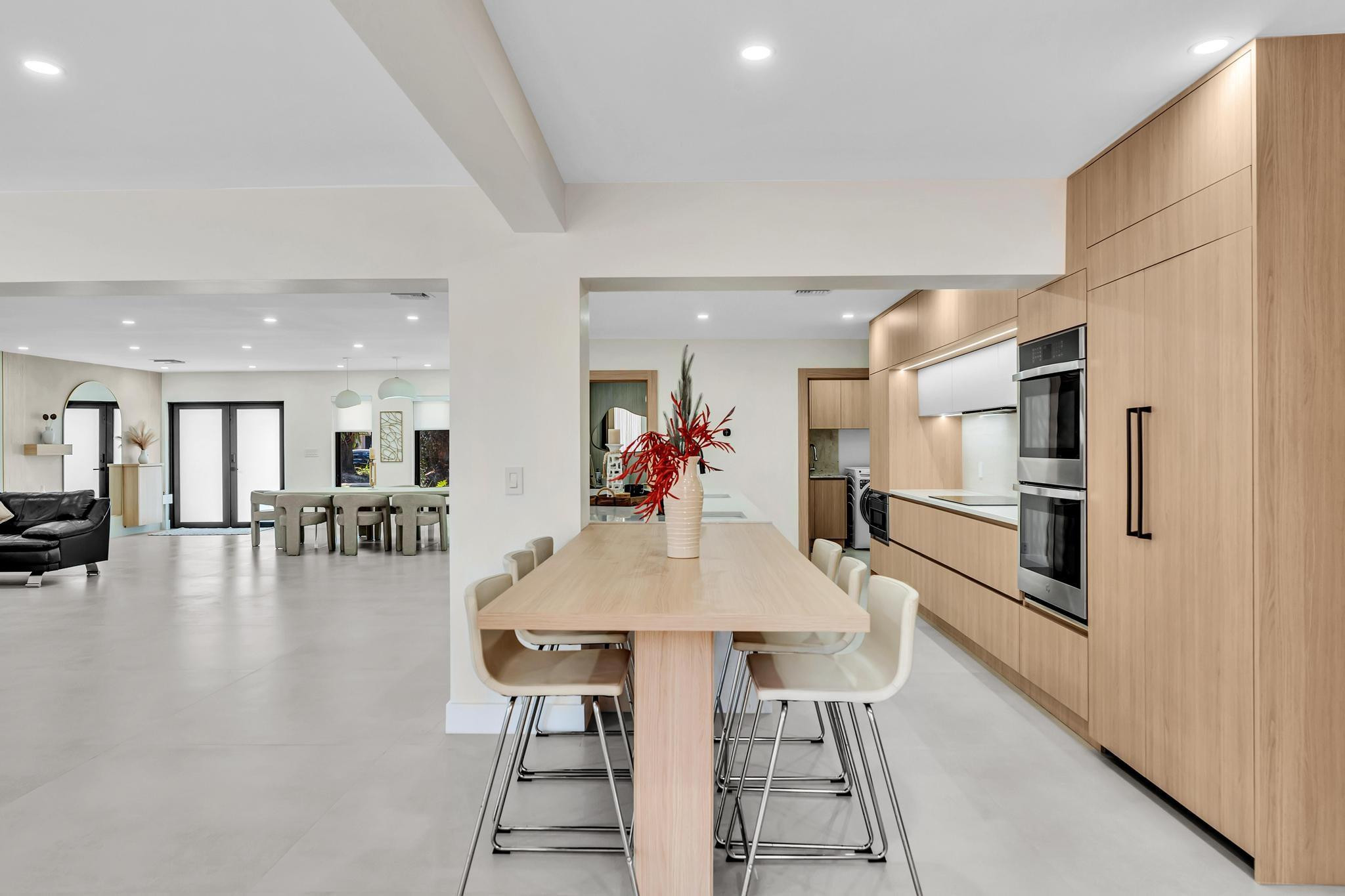 Emerald Hills 68-26 B - Residential