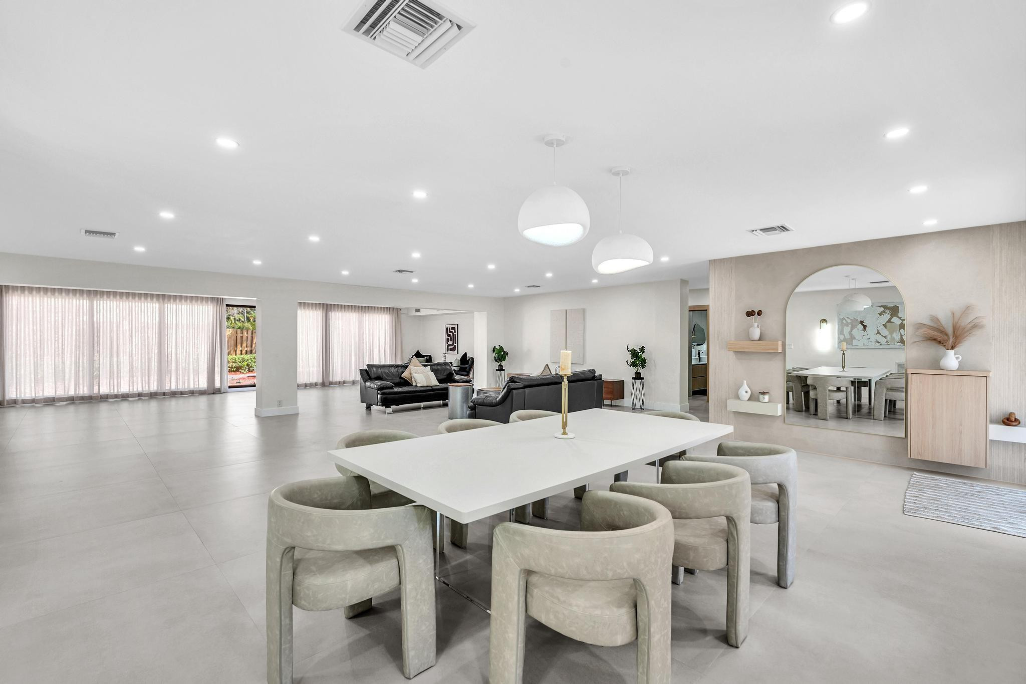 Emerald Hills 68-26 B - Residential