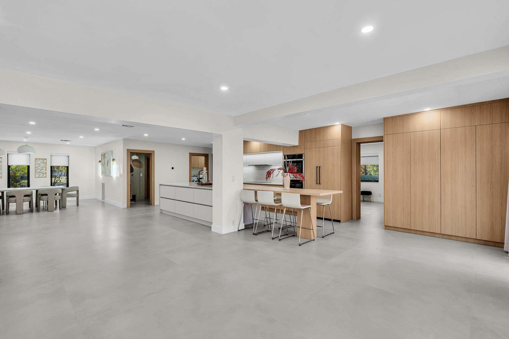 Emerald Hills 68-26 B - Residential