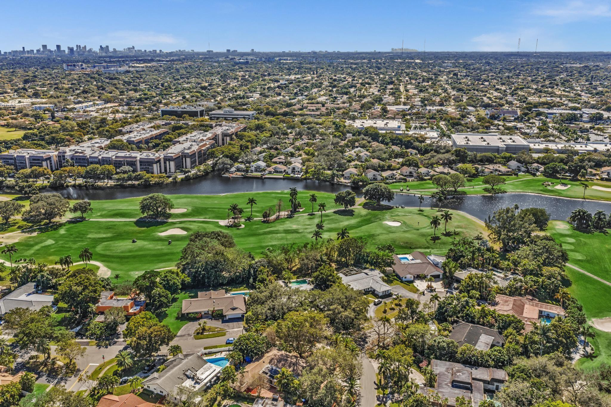 Emerald Hills 68-26 B - Residential