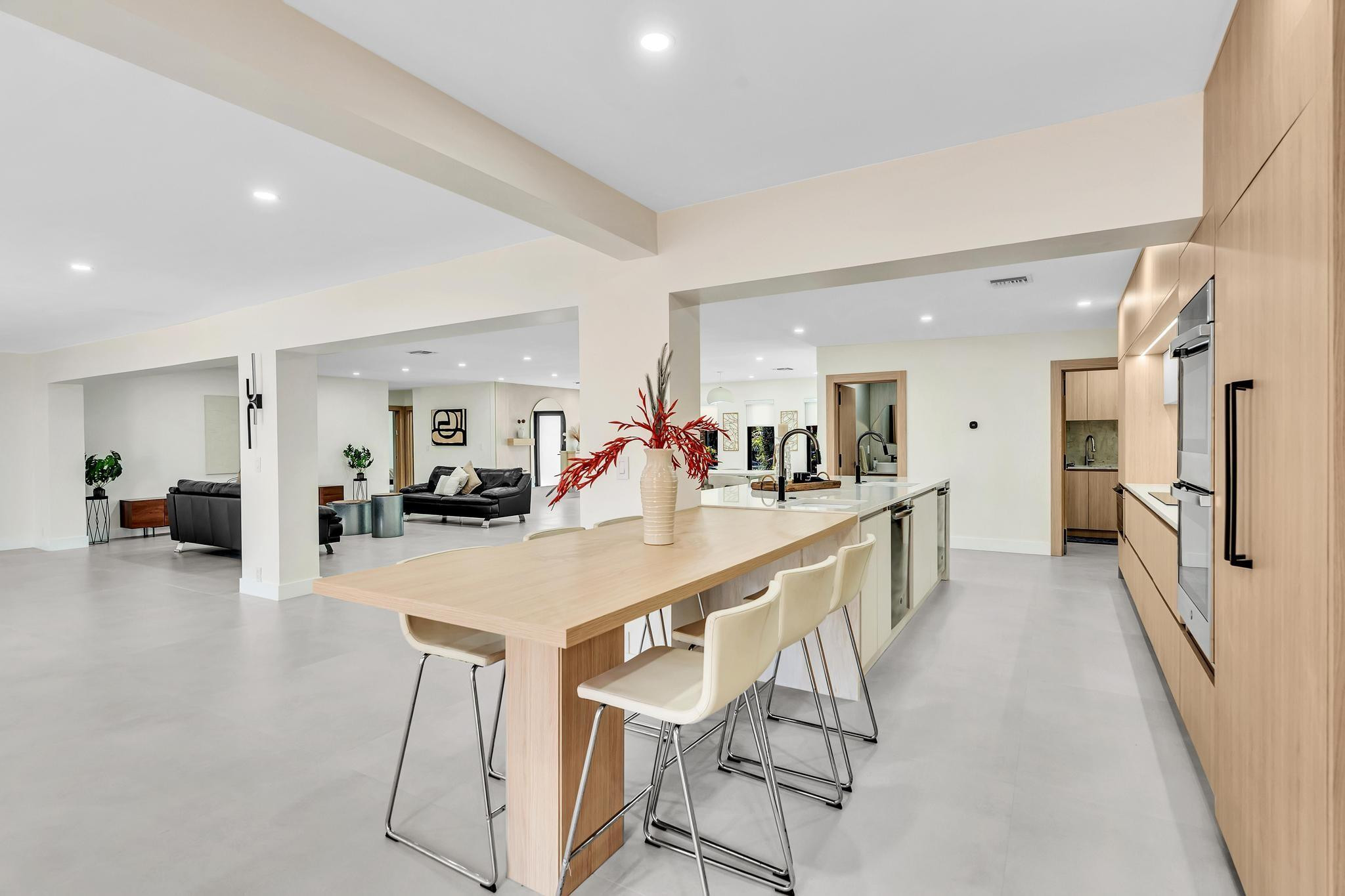 Emerald Hills 68-26 B - Residential