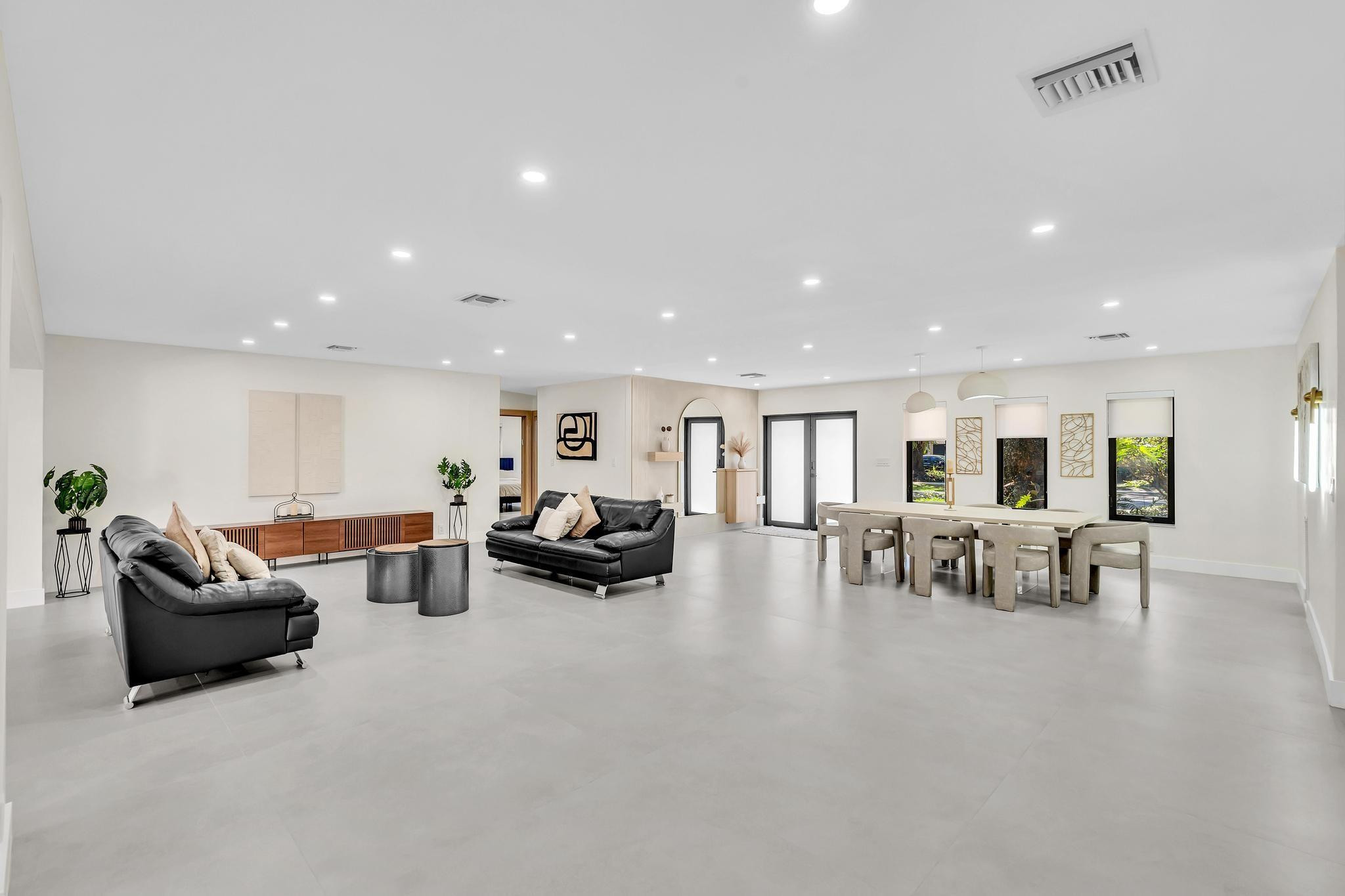 Emerald Hills 68-26 B - Residential