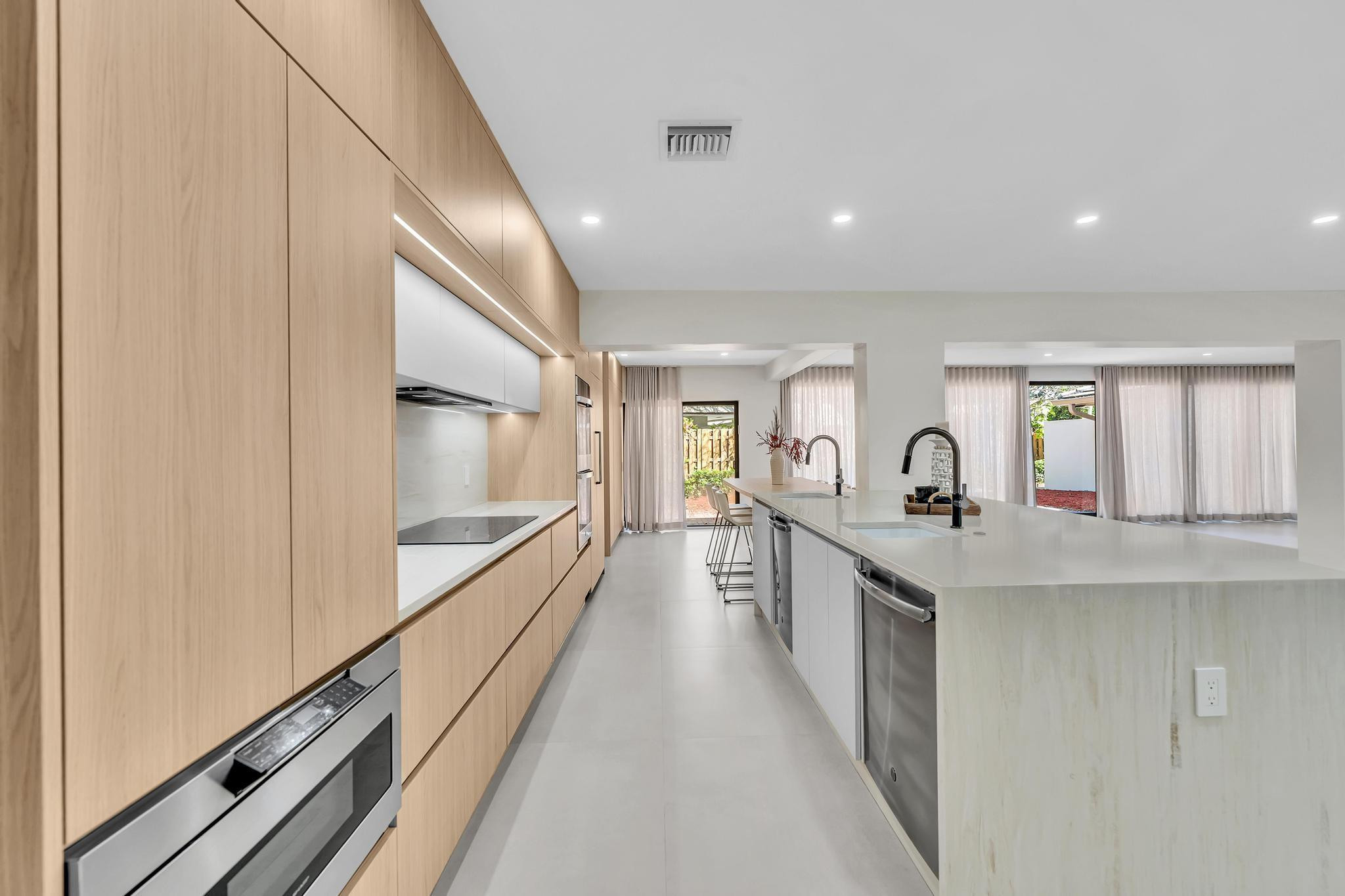 Emerald Hills 68-26 B - Residential