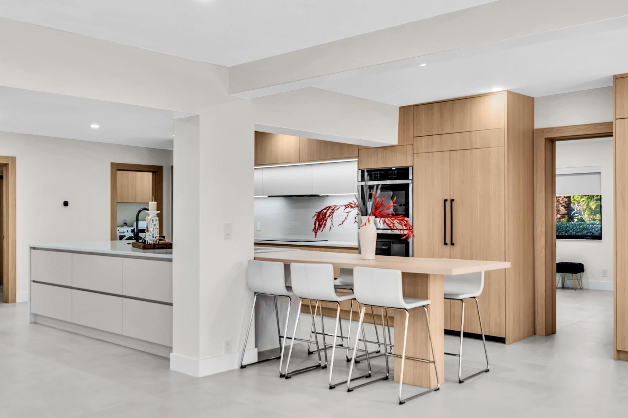 Emerald Hills 68-26 B - Residential