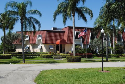 Tiny photo for 615 Laconia Circle #A, Lake Worth, FL 33467 (MLS # R11166616)
