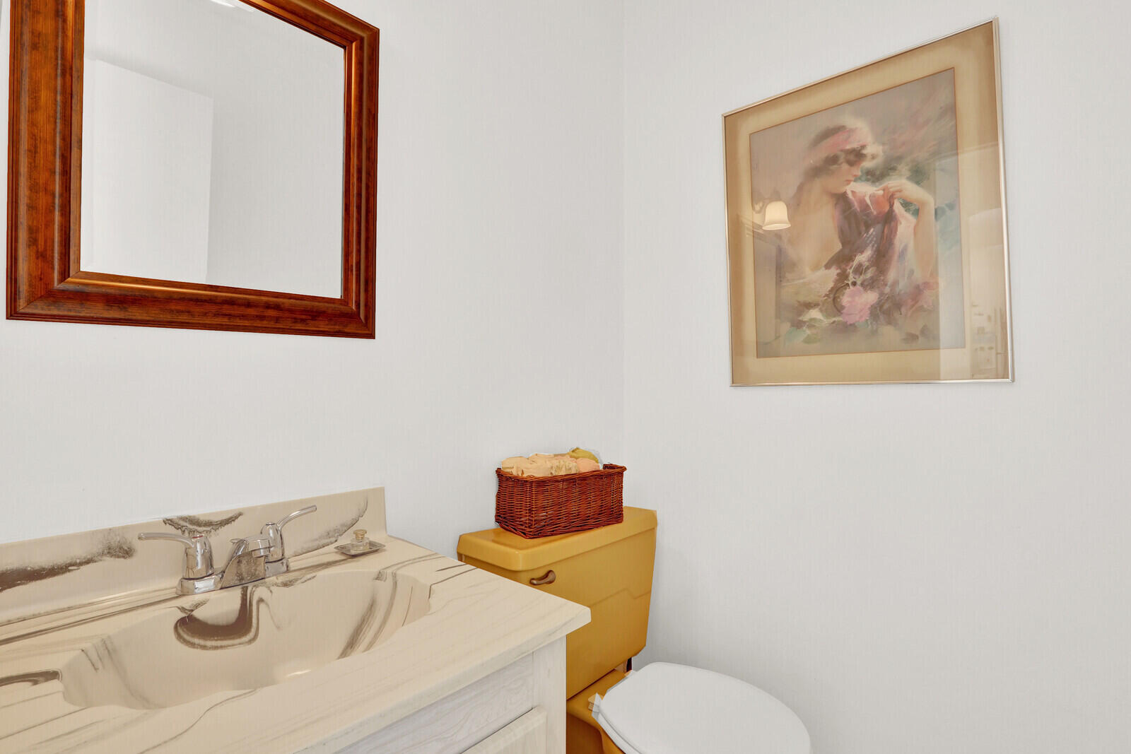 COVERED BRIDGE CONDO - Residential