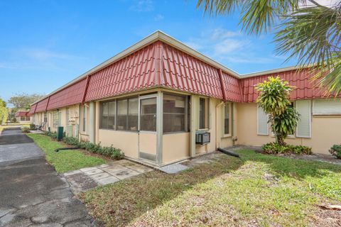 Tiny photo for 615 Laconia Circle #A, Lake Worth, FL 33467 (MLS # R11166616)