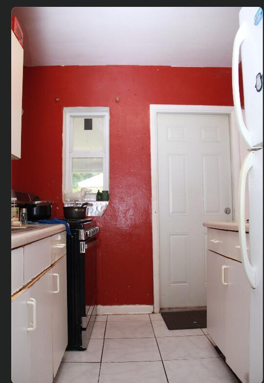 WHISPERING PALMS PL 4 IN - Residential